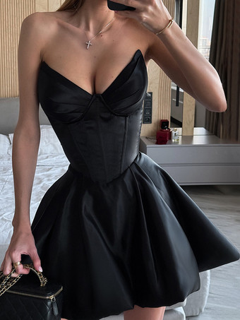 コルセット風コケットサテンドレス（女性用） - ブラックゴシック スウィートハート ボーン入りノースリーブ Aラインドレス - 2026年夏の誕生日パーティー