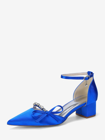 ロイヤルブルーチャンキーヒールのブライダルシューズ、サテンのポインテッドトゥ、ラインストーン、リボン、アンクルストラップ付きウェディングシューズ