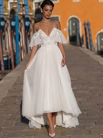 アイボリーボヘミアン風ウェディングドレス　チュールレース　Aライン　トレーン付き　ナチュラルウエスト　ファスナー　半袖　Vネック　アイボリー