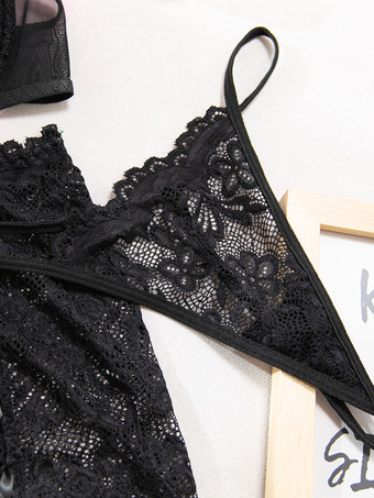 透け感のあるレースアップ花柄プリントのブラックブラ＆ショーツ3点セット