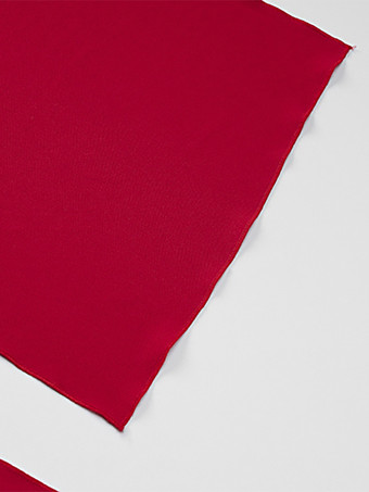 ミニマルなスカーフネックのストラップレスドレス（女性用） - エレガントなマーメイドマキシガウン - 2026年春のフォーマルなイブニングガラ