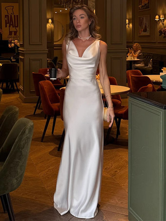 ホワイト ホワイトサテンのレディースマキシドレス - エレガントなシルクスタイルのカウルネック、背中開き、ノースリーブのガウン - 夏のイブニングパーティー、プロム、2026年