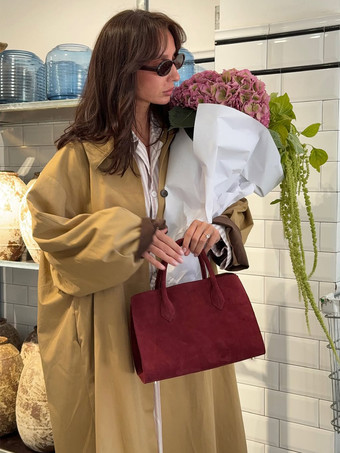 クラシックなロングトレンチコート（レディース） - カーキ色のミニマルなシングルブレストのリラックスフィットダストコート - 春のオフィスからディナーまで活躍するアウターウェア 2026