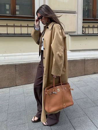 クラシックなロングトレンチコート（レディース） - カーキ色のミニマルなシングルブレストのリラックスフィットダストコート - 春のオフィスからディナーまで活躍するアウターウェア 2026