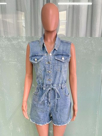 レディース用ノースリーブデニムロンパース - ライトブルーのダメージ加工タイウエストワンピースショーツ - 2026年夏用クラブウェア