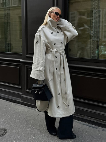 レディース用ファンネルネックトレンチコート - クリーム色のダブルブレスト、ドロップショルダー、ベルト付きオーバーコート - 春のオフィスからディナーまで活躍するアウター 2026