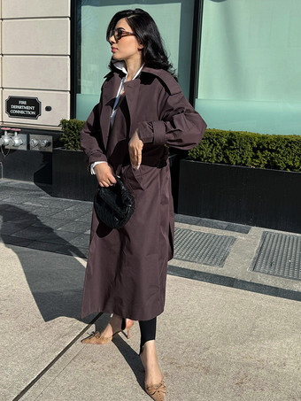 ディープブラウンレディース用オーバーサイズトレンチコート - チョコレートブラウンのシックなダブルブレストマキシウィンドブレーカー - 2026年春の夜のお出かけに