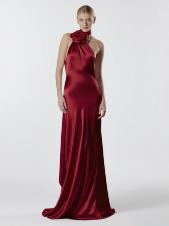 レッド エレガントなロゼットホルターネックマキシドレス（女性用） - シルクのようなサテン素材、背中開き、ドレープネック、ノースリーブガウン - 2026年春のイブニングパーティー