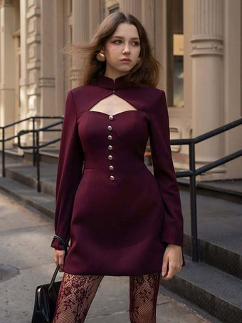 バーガンディーカットアウト長袖ミニドレス（女性用） - モックネックボタンディテールドレス - 春のデートナイトパーティー 2026