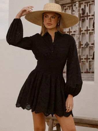 アイレット長袖ミニドレス（レディース） - ボヘミアン風スモックウエストフレア裾スケータードレス - 2026年春のビーチバケーション