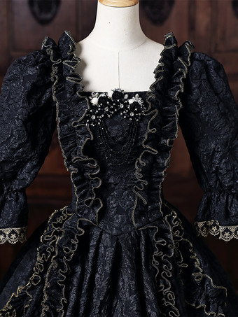 黒のヴィクトリアンロココ調レディースドレス、フレア袖、フリル飾り、マキシ丈、歴史的なドレス