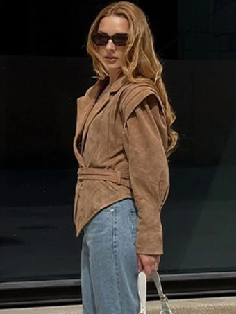 レディース用フェイクスエードラップジャケット - ブラウン砂時計型テーラードブレザー構造ショルダーコート - 2026年春のシックなストリートウェア