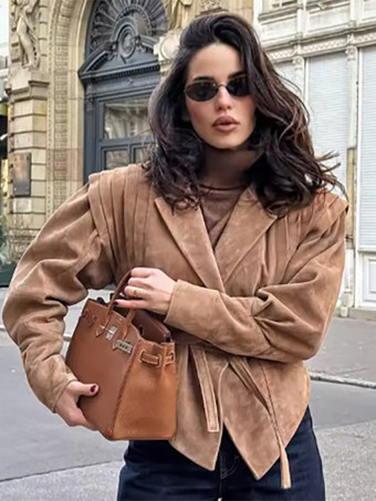 カーキ レディース用フェイクスエードラップジャケット - ブラウン砂時計型テーラードブレザー構造ショルダーコート - 2026年春のシックなストリートウェア