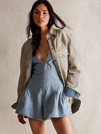 背中開きウォッシュドデニムロンパース（レディース） - グランジ風Vネッククロスストラッププレイスーツ（ポケット付き） - サマーミュージックフェスティバル2026