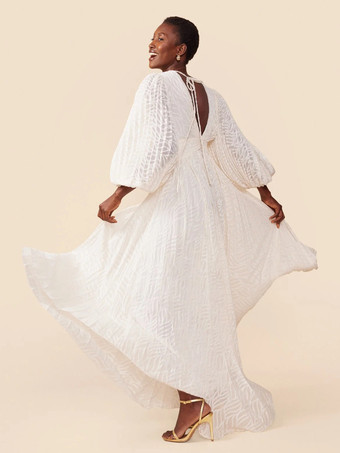 ボヘミアン風バックレスマキシドレス（女性用） - クラウドホワイト、ディープVネック、ランタンスリーブ、プリーツAラインガウン - 2026年春のビーチウェディング