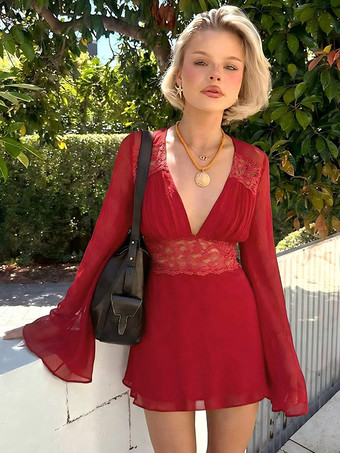 レッド レースパッチワークミニドレス（レディース） - ディープVネック、フレアスリーブ、エンパイアウエスト、ショート丈サマードレス - 春のビーチデートナイト 2026