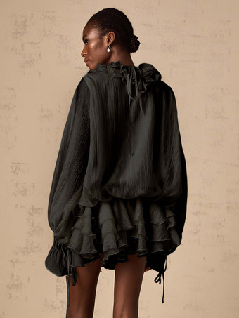 フリルレイヤードミニドレス（レディース） - ボヘミアン風ランタンスリーブフラワーVネックスケータードレス（ショートパンツ付き） - 2026年春のパーティー