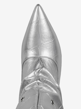 シルバーのキトゥンヒールブーティ、ポインテッドトゥ、カットアウトアンクルブーツ