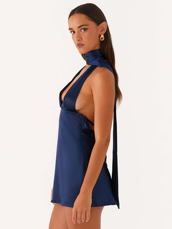 サテンホルターミニドレス（女性用） - 背中開きディープVネックショートガウン（スカーフ付き） - サマーカクテルクラブ2026