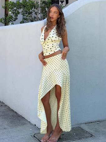 ベージュ水玉模様のツーピースセット（レディース） - ホワイトのホルターネックトップスとフリル付きローハイマキシスカート - 2026年夏のビーチバケーション