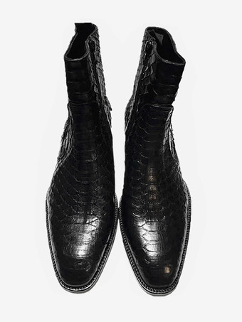 ブラックの本革製ブーティ、ラウンドトゥ、レースアップアンクルブーツ