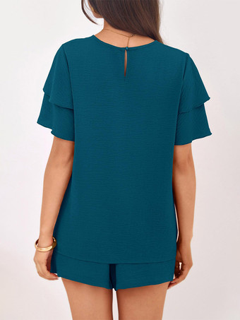 Ensemble deux pièces : pantalon t-shirt noir à col rond et manches courtes.