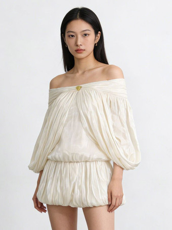 クリーム色のオフショルダーフリルミニドレスセット（女性用）ロマンティックシック