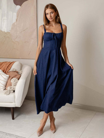 Robe midi bleu marine à bretelles spaghetti et col carré pour femme élégance classique