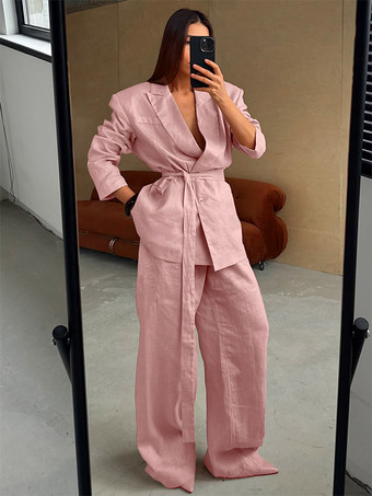 Ensemble deux pièces : pantalon rose chic à ceinture haut en coton à manches longues et col rabattu.