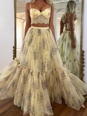 Ensemble deux pièces jupe sans manches à bretelles en dentelle chic imprimée abricot et col montant.