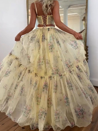 Ensemble deux pièces jupe sans manches à bretelles en dentelle chic imprimée abricot et col montant.