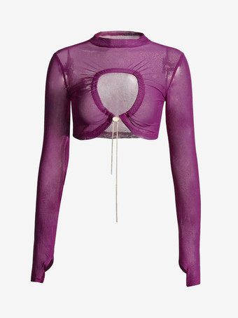 Crop top violet à col montant et manches longues à découpes apparentes.