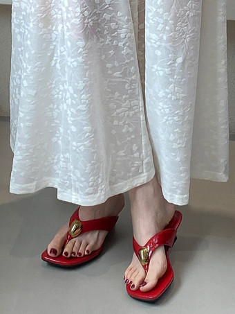 rouge Sandales à talons compensés et détails métalliques pour femmes