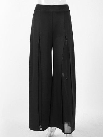 黒のハイウエストパンツ