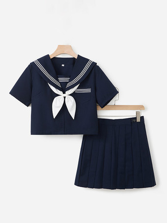 Bleu MarineEnsemble Lolita JK d'uniforme scolaire japonais composé d'un t-shirt à manches courtes bleu marine et d'une jupe.