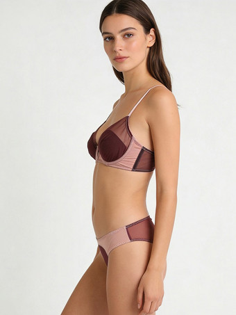Ensemble soutien-gorge et culotte deux pièces rose fuchsia découpé
