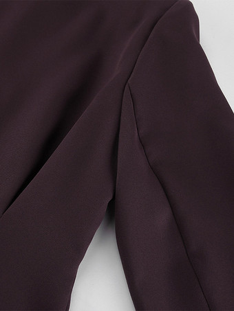 Ensemble deux pièces pour femme : blazer péplum et pantalon large marron foncé idéal pour le bureau ou les affaires.
