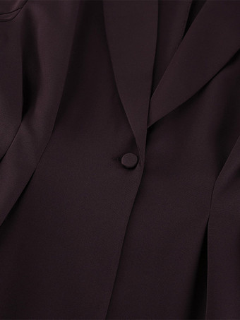 Ensemble deux pièces pour femme : blazer péplum et pantalon large marron foncé idéal pour le bureau ou les affaires.