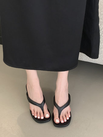 Sandales compensées noires à bout ouvert pour femmes
