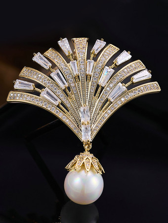 Broche pendentif en forme d'éventail ornée d'un zircon baguette et d'une grande perle.
