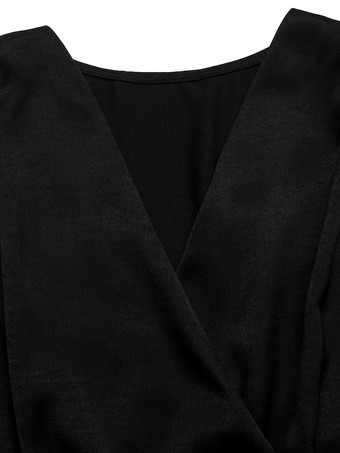 Chemisier péplum en satin à col V et manches bouffantes manches longues
