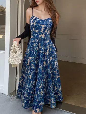 formal date night dresses Sweetheart Spaghetti Strap Floral Flared Midi Dress color:blue Year In Year Out baby blue dress in wedding classy date night dress