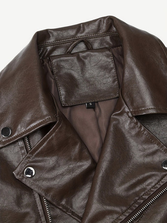 Veste de motard courte en cuir marron fermeture éclair à revers et ceinture coupe ajustée.