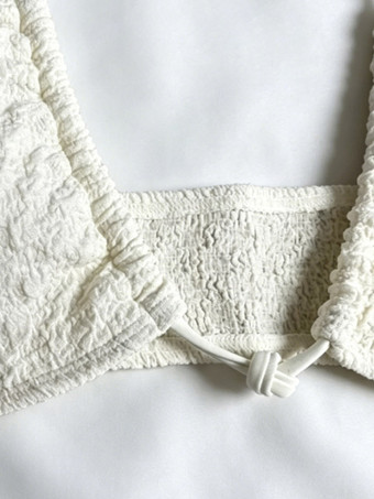 Ensemble bikini 3 pièces blanc crème texturé haut dos nu à nouer jupe string échancrée maillot de bain de plage