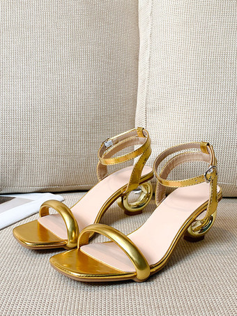 GoldGoldene Sandalen mit niedrigem Absatz und offener Zehenpartie – Partyschuhe