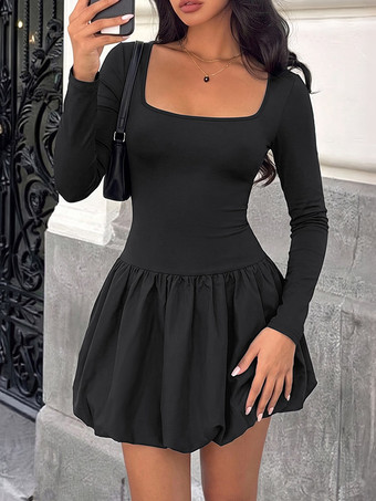SchwarzAlltagskleider Minikleid mit eckigem Ausschnitt langen Ärmeln schmaler Passform Rüschensaum schwarz