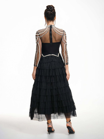 Robe de soirée longue rose à col montant manches longues perlées et manches évasées superposées style chic semi-formel