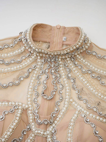 Robe de soirée longue rose à col montant manches longues perlées et manches évasées superposées style chic semi-formel