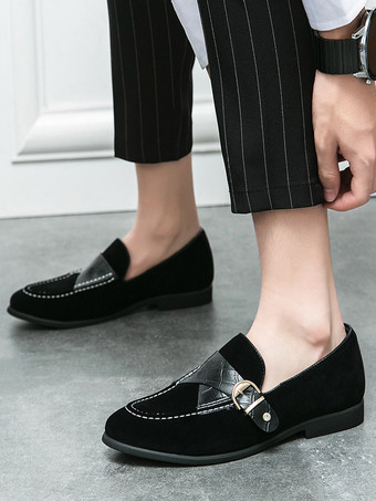 Herren-Loafer aus Wildleder mit runder Zehenpartie und Schnallendetail – Slipper zum Hineinschlüpfen