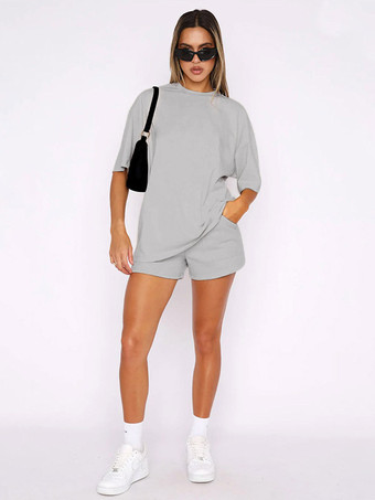 オーバーサイズ半袖Tシャツとドローストリングポケット付きショートパンツの2点セットラウンジウェア